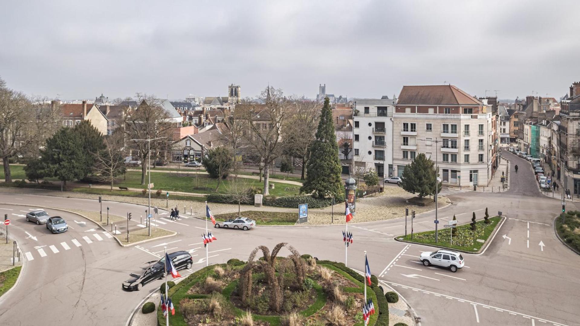 Le Balcon Troyen - Proche Hypercentre - 4 Pers. Lejlighed Troyes Eksteriør billede