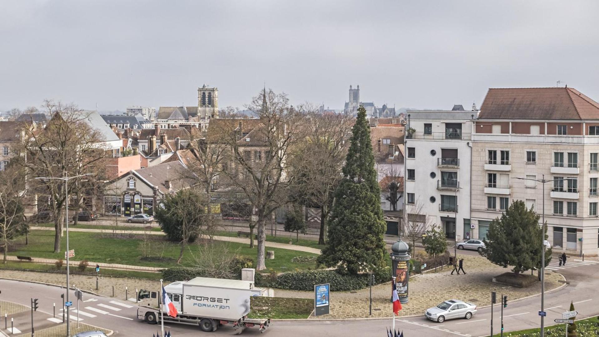 Le Balcon Troyen - Proche Hypercentre - 4 Pers. Lejlighed Troyes Eksteriør billede